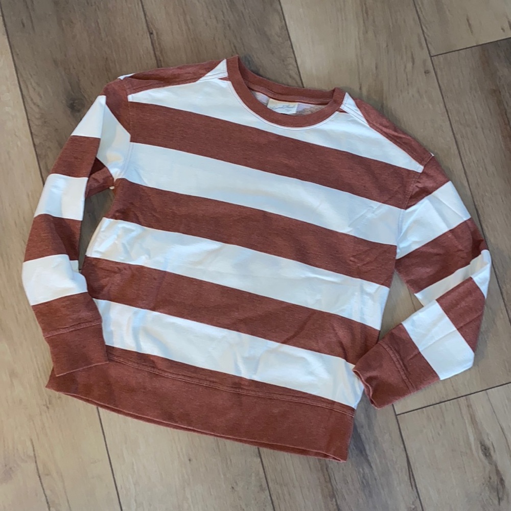 universal threads sweatshirt